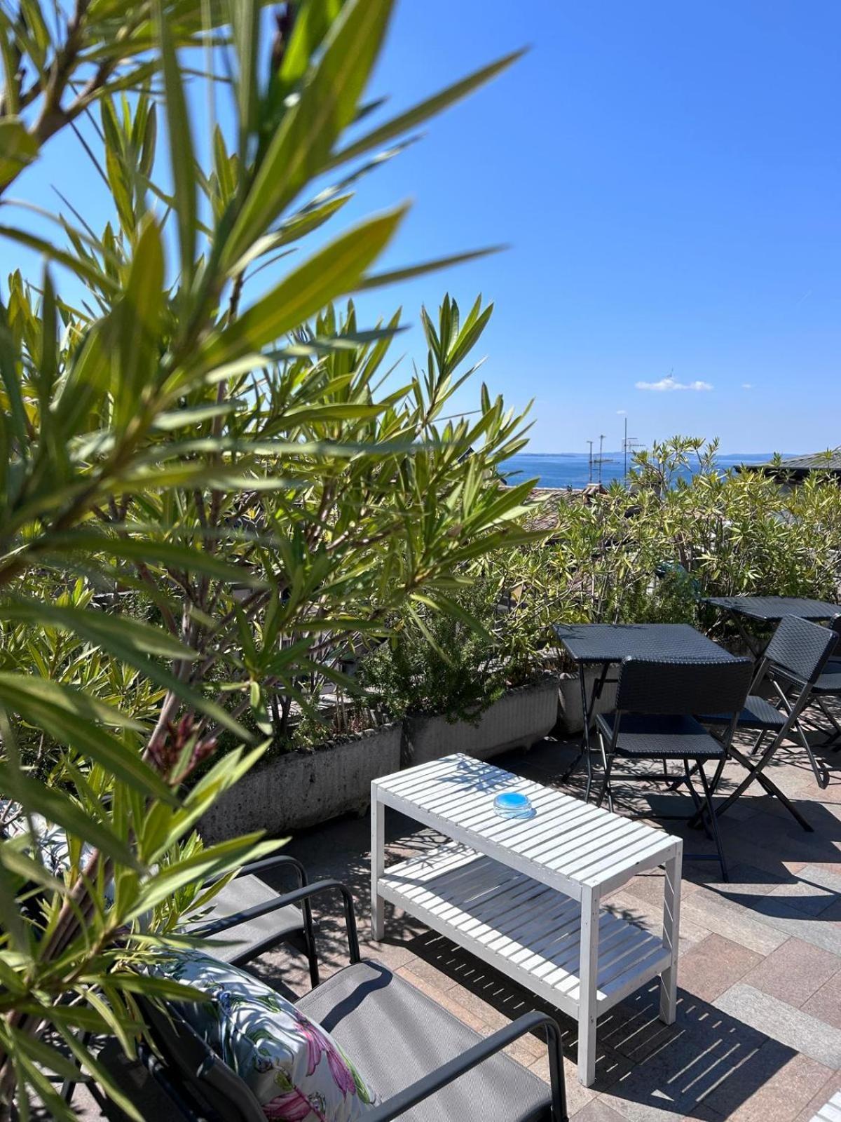 Hotel Casa Cavour Garda  Exterior foto